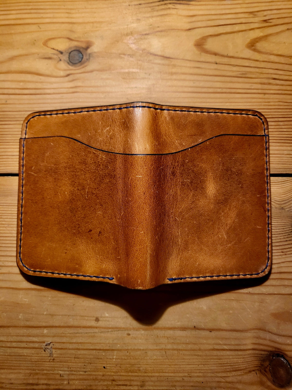 ”Hudson” – Premium Handmade Leather Wallet with High-Capacity Card Slots.