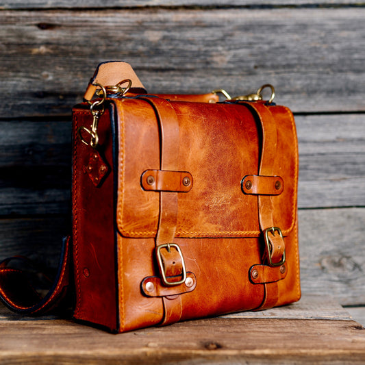 ”Lara Aurora” – Premium Handmade Leather Satchel Bag